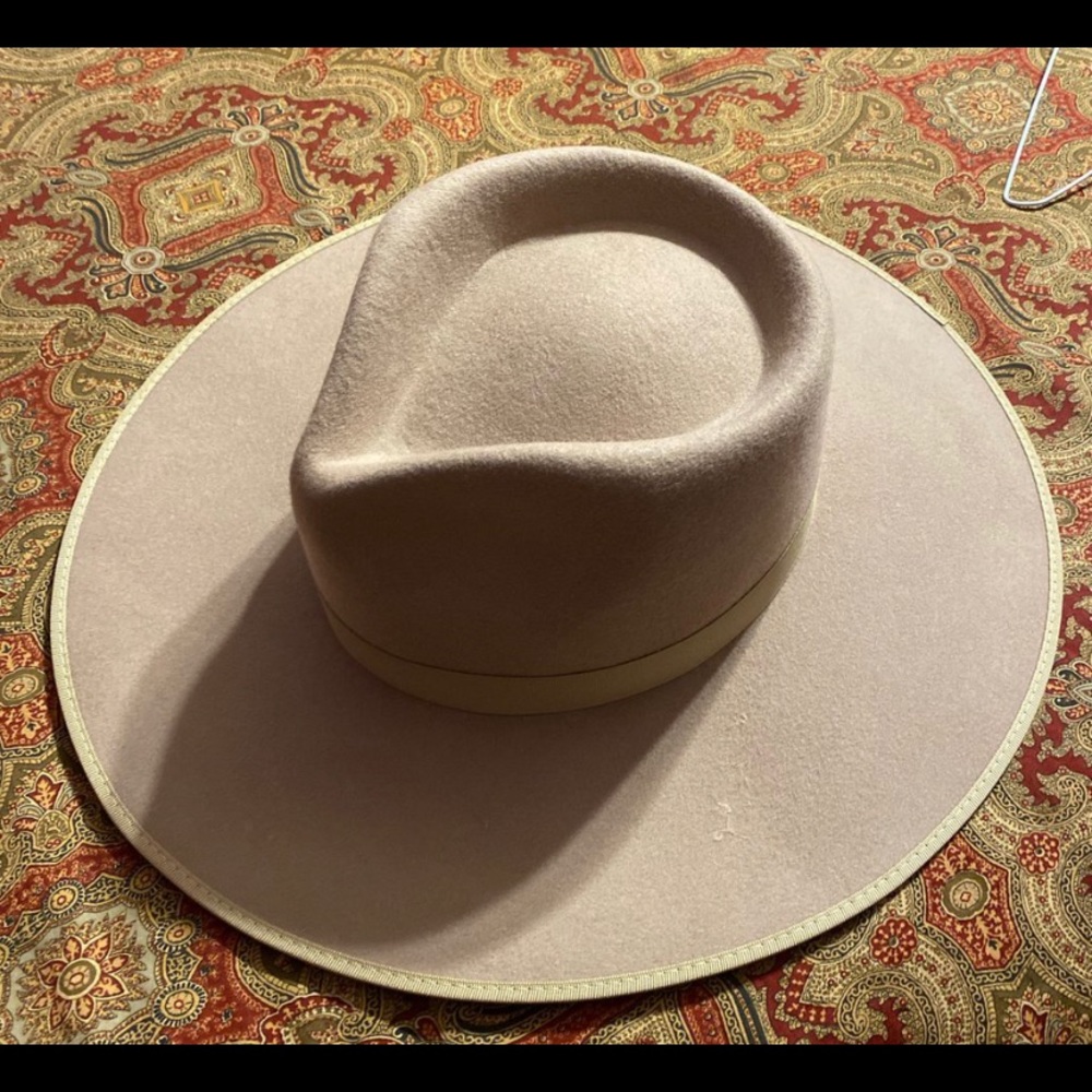 Lack of color Australia teak rancher size small
